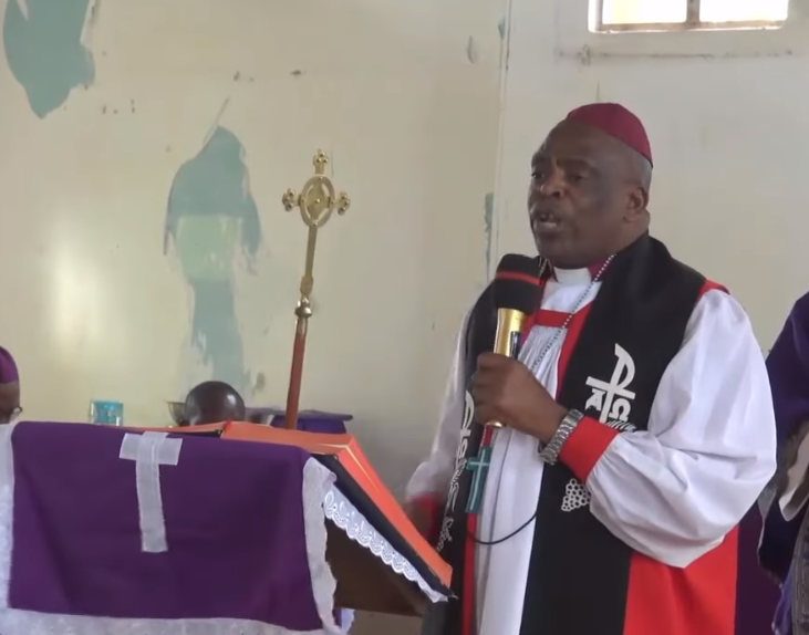 Bishop George Chiteto preaching at the burial of Hilda Lugendo 